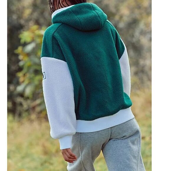 NWT Free People Hit The Slopes Hoodie in Evergreen Combo - Picture 3 of 9